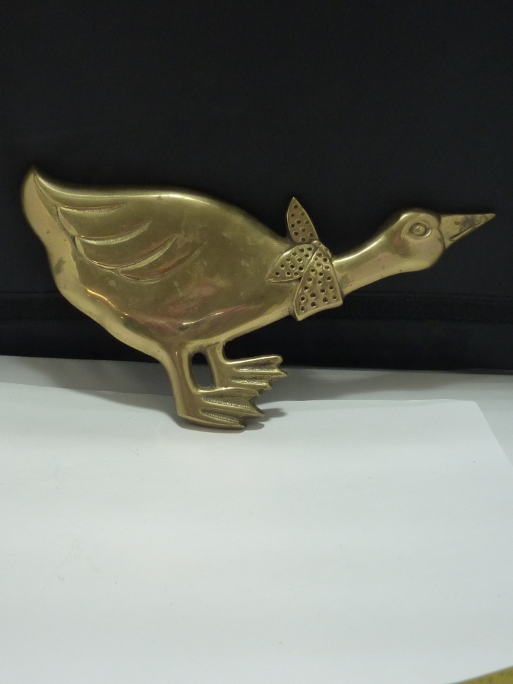 Vintage BRASS WALL HANGING COUNTRY GOOSE WITH SCARF